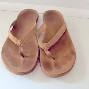 Olukai Aukai flip flop size 10